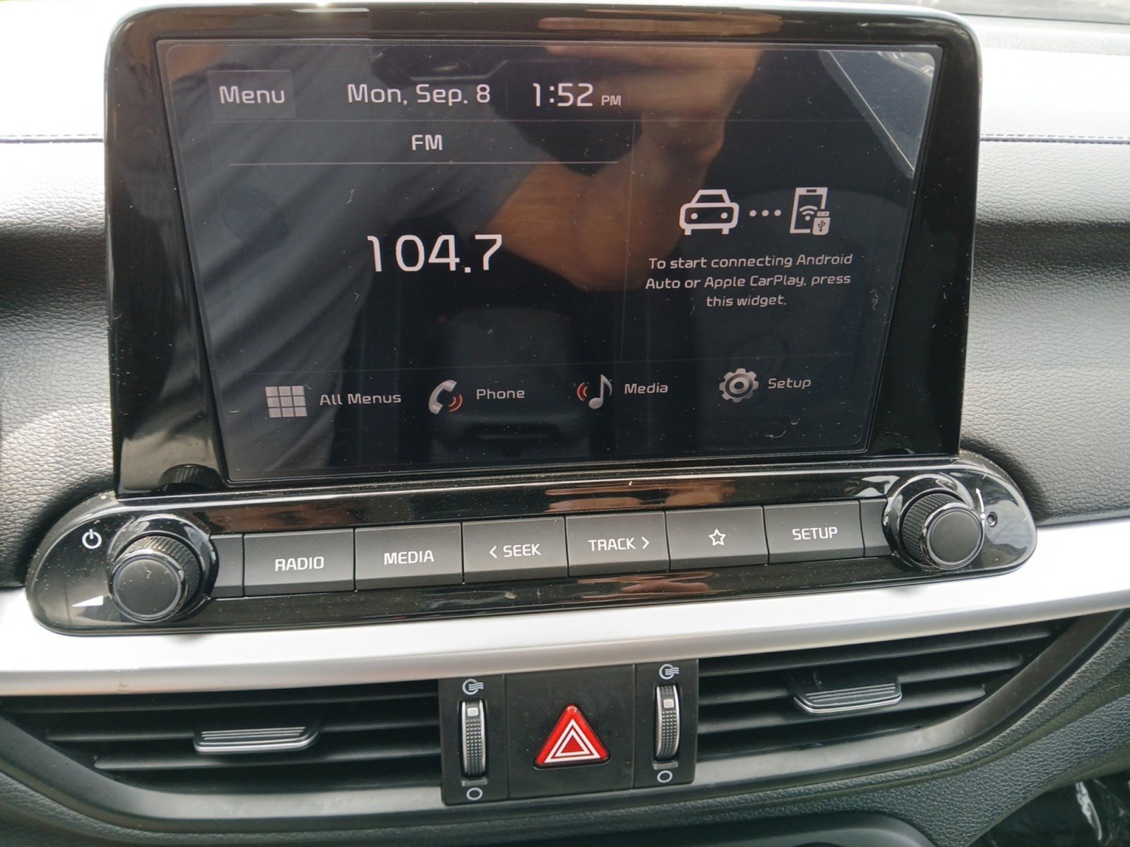 Used 2024 Kia Forte LXS image 17