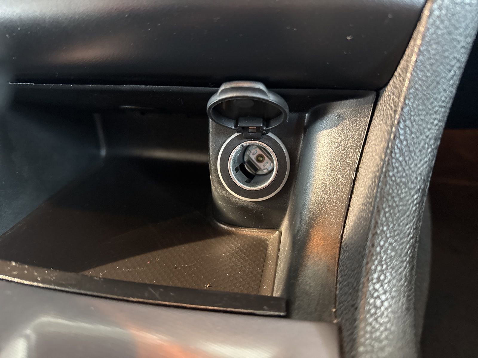 Used 2023 Dodge Charger SXT image 25