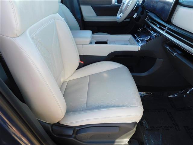 Used 2025 Hyundai Santa Fe SEL FWD image 27