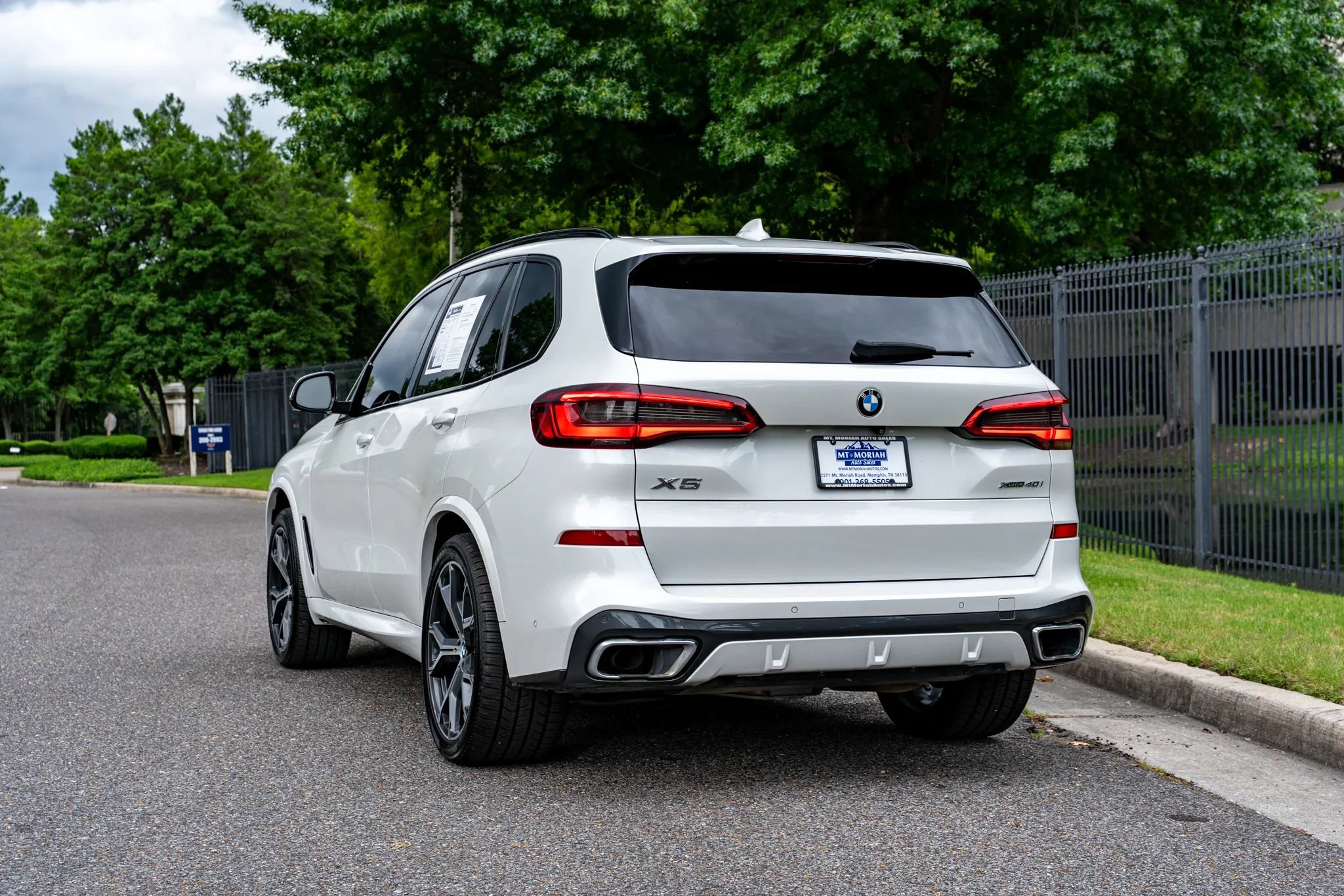 Used 2019 BMW X5 xDrive40i w/ M Sport Package AWD/4WD image 7