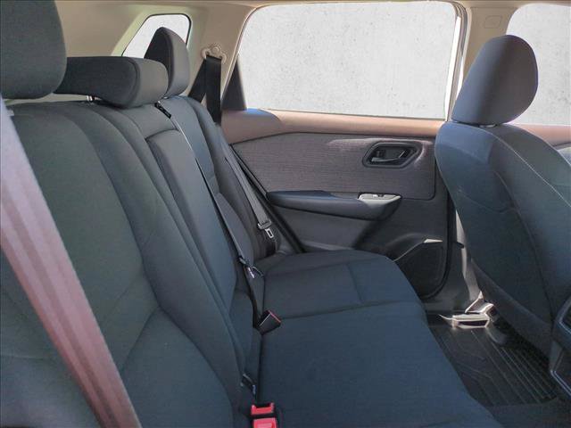 Used 2023 Nissan Rogue S FWD image 19