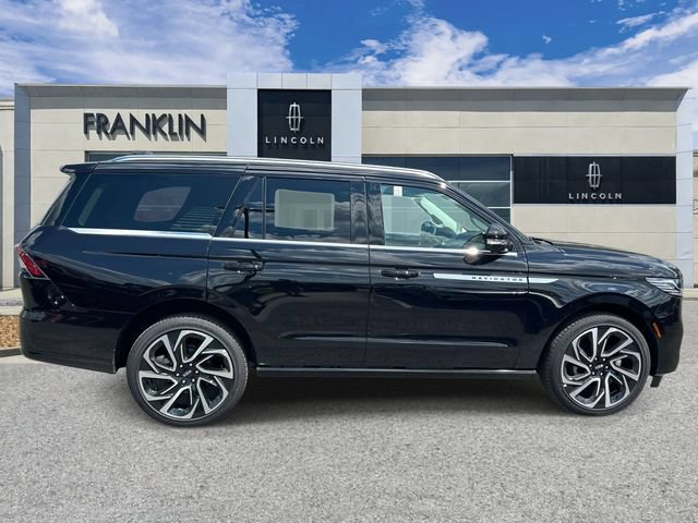 New 2027 Lincoln Navigator Reserve AWD/4WD image 8