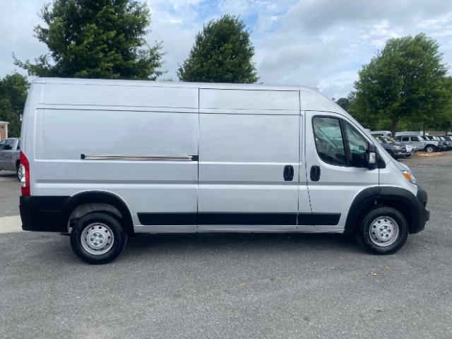 Used 2023 RAM ProMaster 2500 w/ Driver Convenience Group FWD image 6