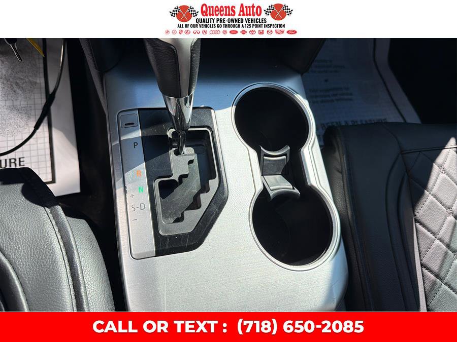 Used 2013 Toyota Camry SE FWD image 17