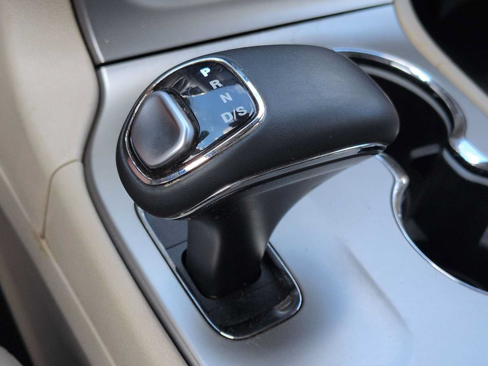 Used 2014 Jeep Grand Cherokee Limited AWD/4WD image 34