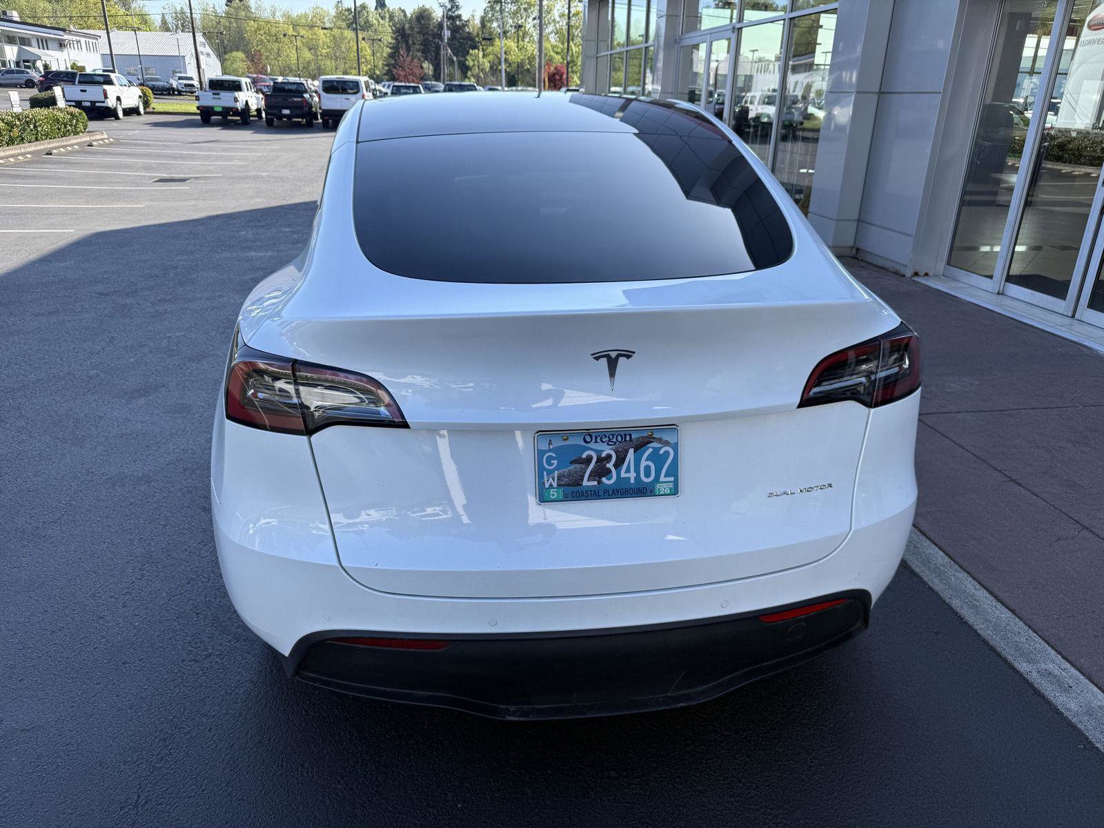 Used 2022 Tesla Model Y Long Range AWD/4WD image 5