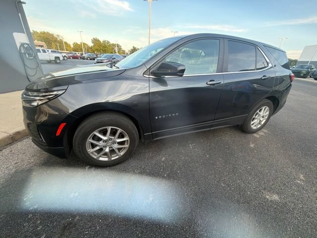 Used 2023 Chevrolet Equinox LT FWD image 2
