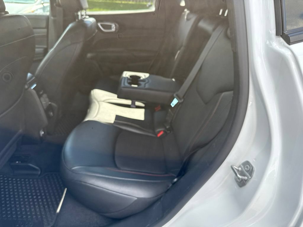Used 2025 Jeep Compass Trailhawk AWD/4WD image 28