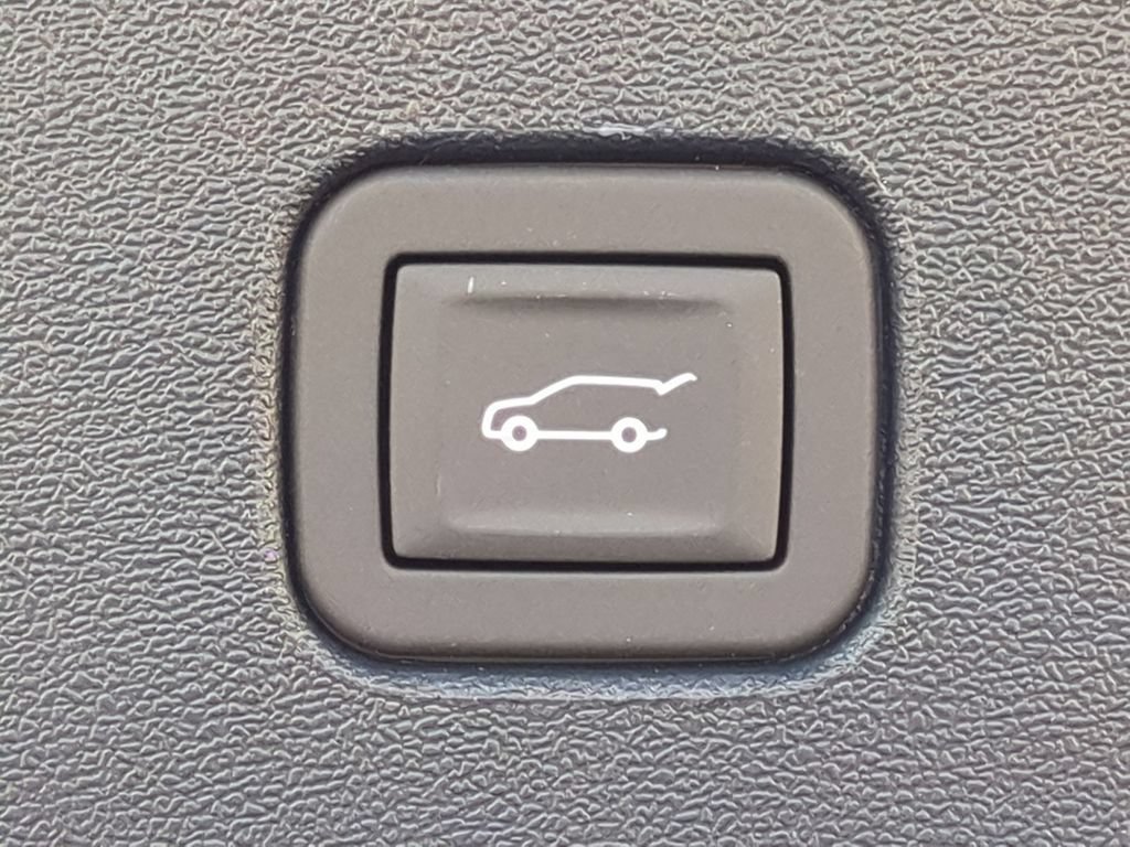 New 2026 Cadillac Optiq Luxury 1 RWD image 30