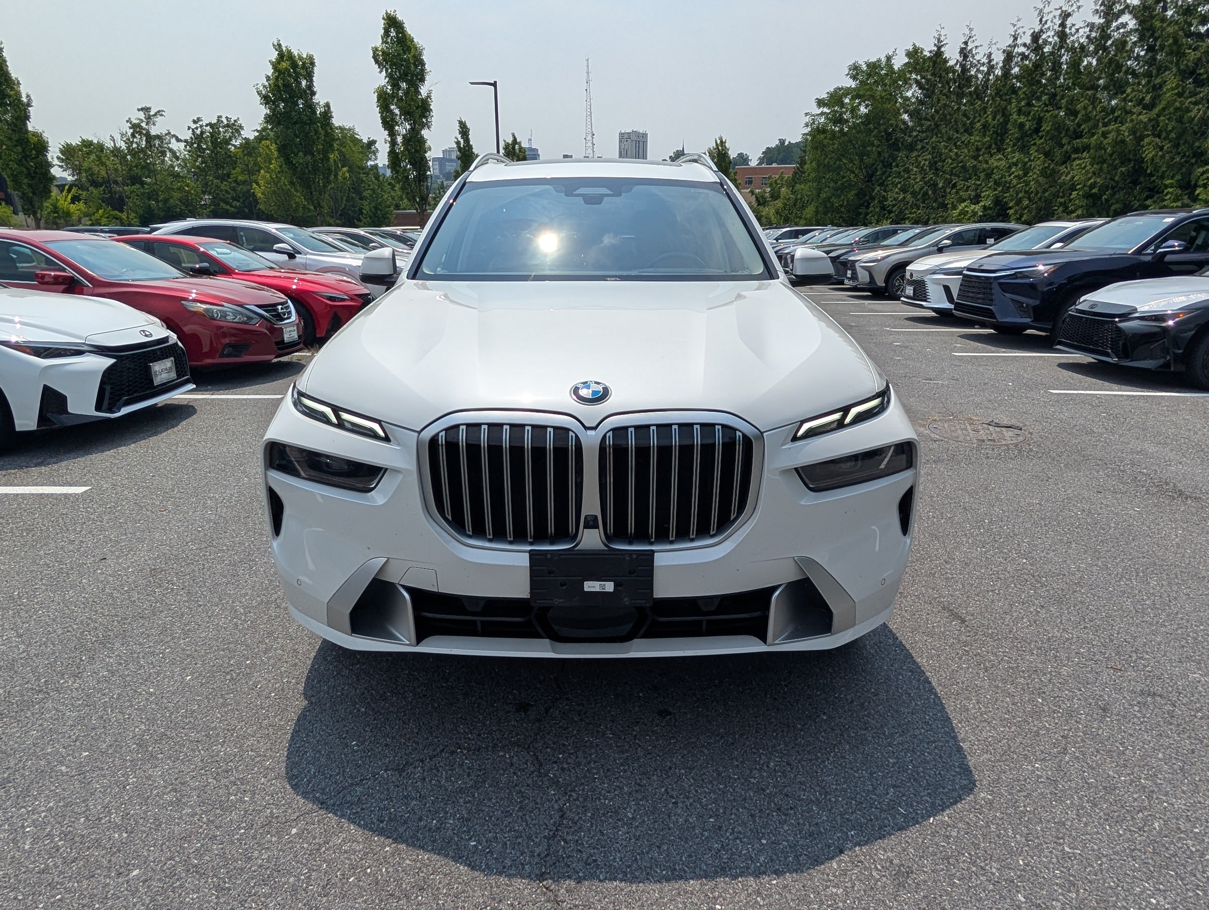 Used 2024 BMW X7 xDrive40i AWD/4WD image 8