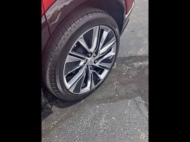 Certified 2025 Cadillac Lyriq Luxury w/ LPO, Floor Liner Package AWD/4WD image 18