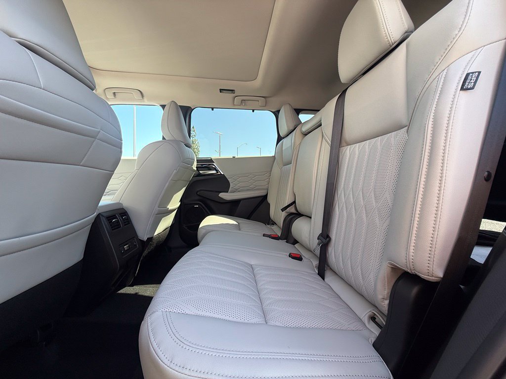 New 2026 Mitsubishi Outlander SEL FWD image 39