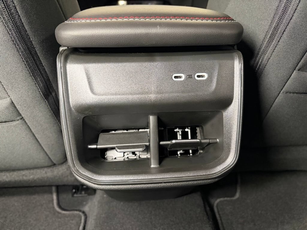 New 2026 Dodge Charger R/T w/ Blacktop Package AWD/4WD image 13