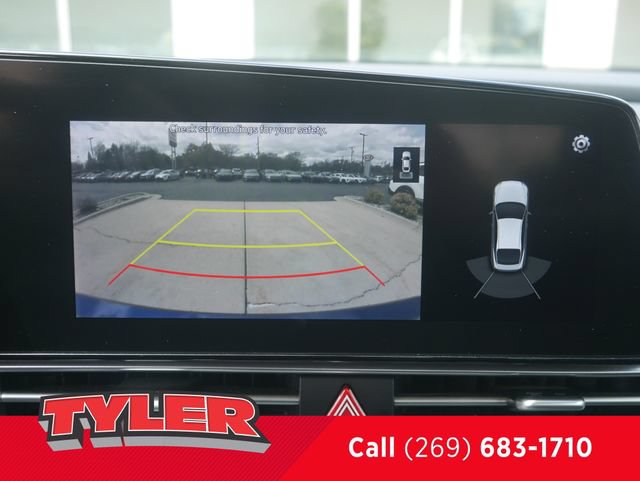 Used 2022 Hyundai Elantra Limited FWD image 46