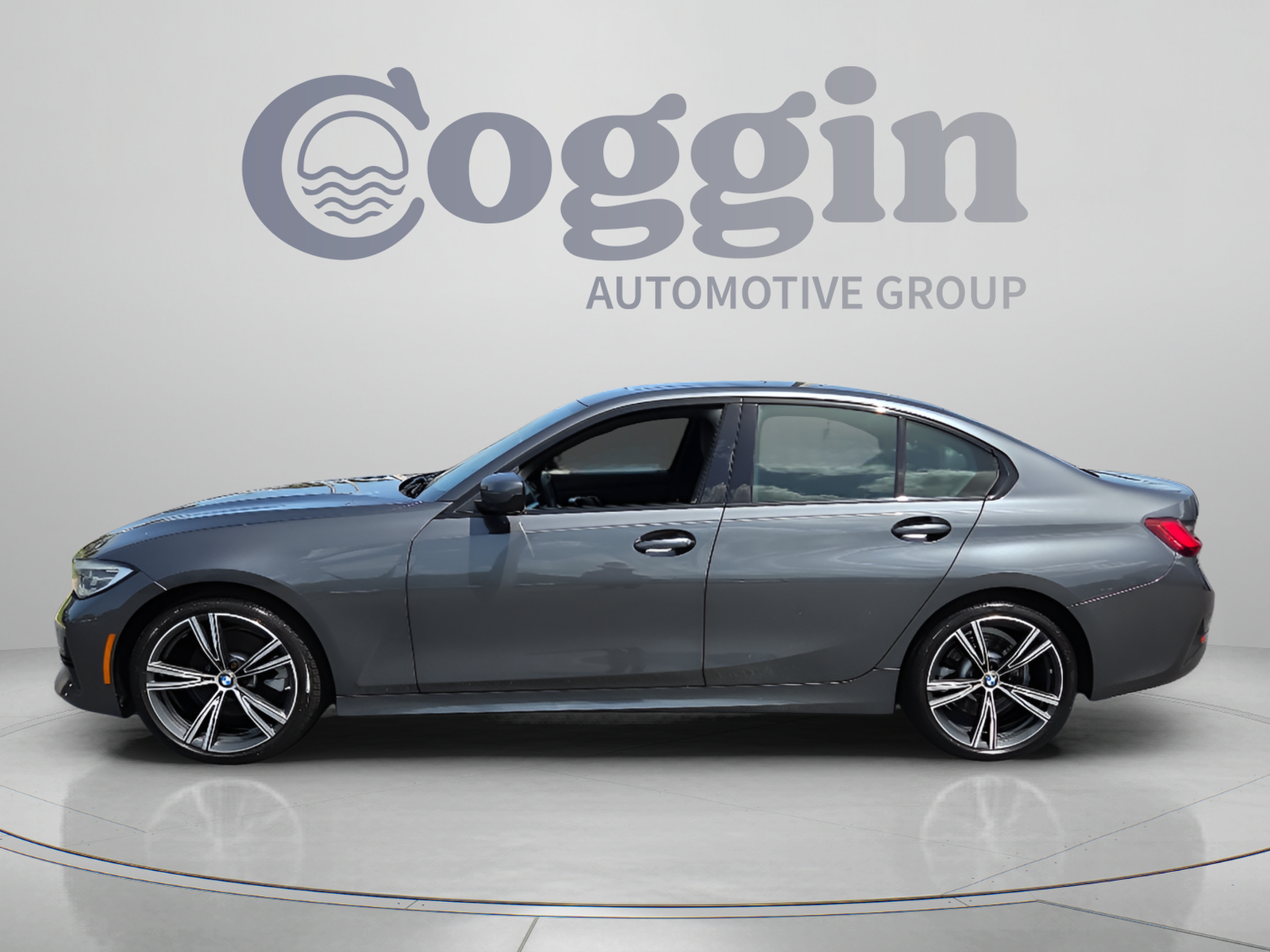 Used 2022 BMW 330i Sedan w/ Driving Assistance Package RWD image 2