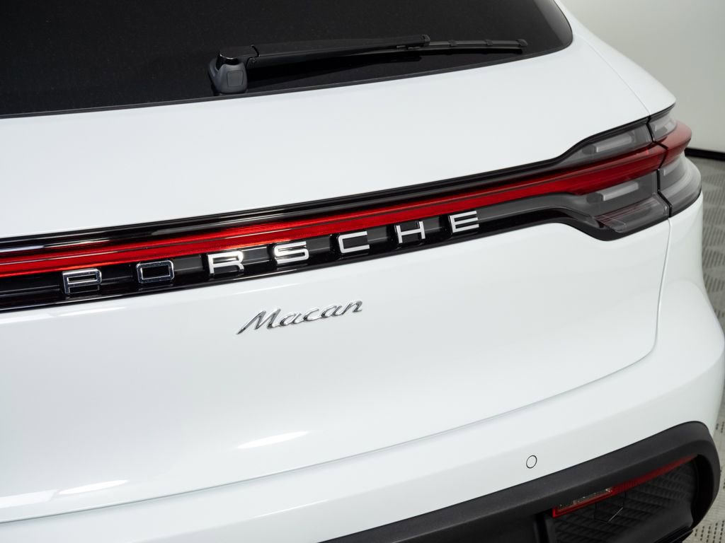 New 2026 Porsche Macan image 37