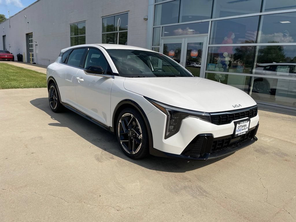 New 2026 Kia K4 GT-Line Turbo FWD image 1