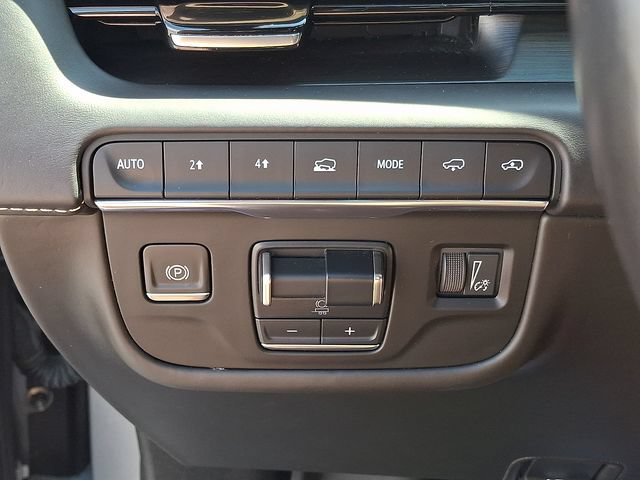 Certified 2023 Cadillac Escalade Sport Platinum w/ LPO, Floor Liner Package AWD/4WD image 25