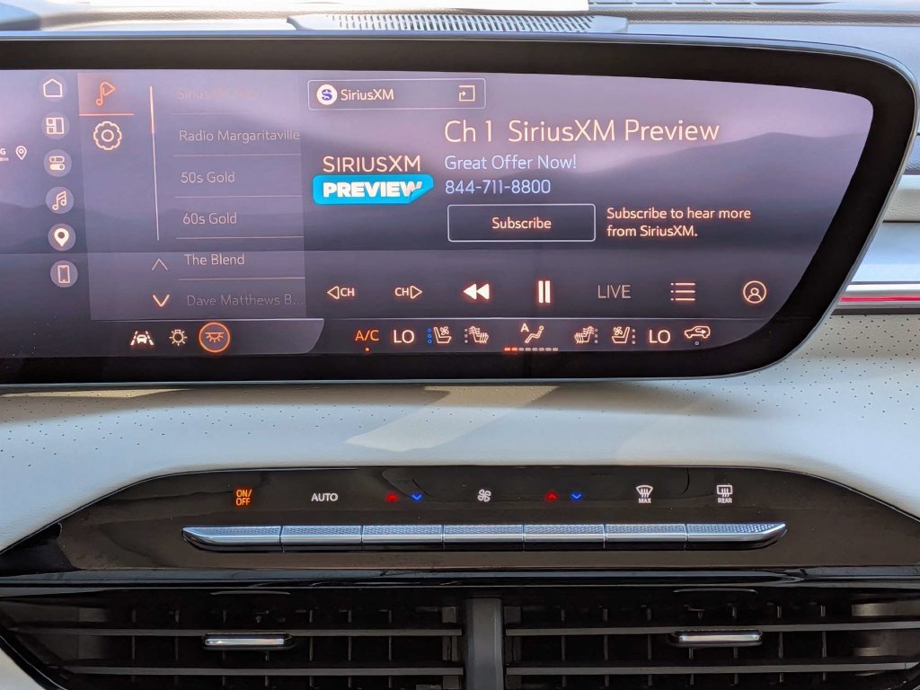 Used 2027 Buick Enclave Avenir w/ LPO, Illumination Package FWD image 18