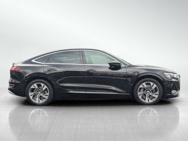 Used 2021 Audi e-tron Prestige image 3