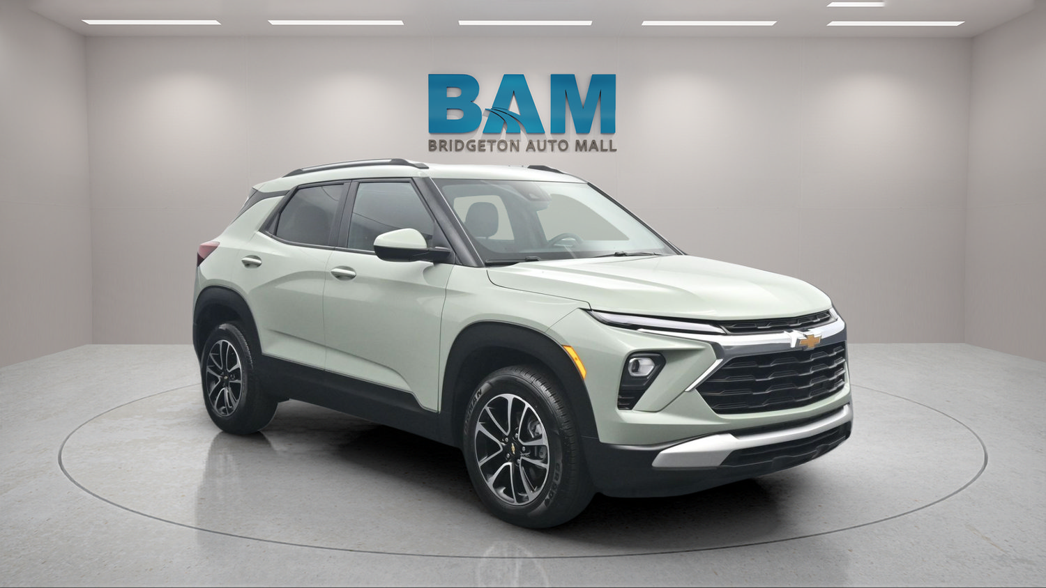Used 2025 Chevrolet TrailBlazer LT AWD/4WD image 1