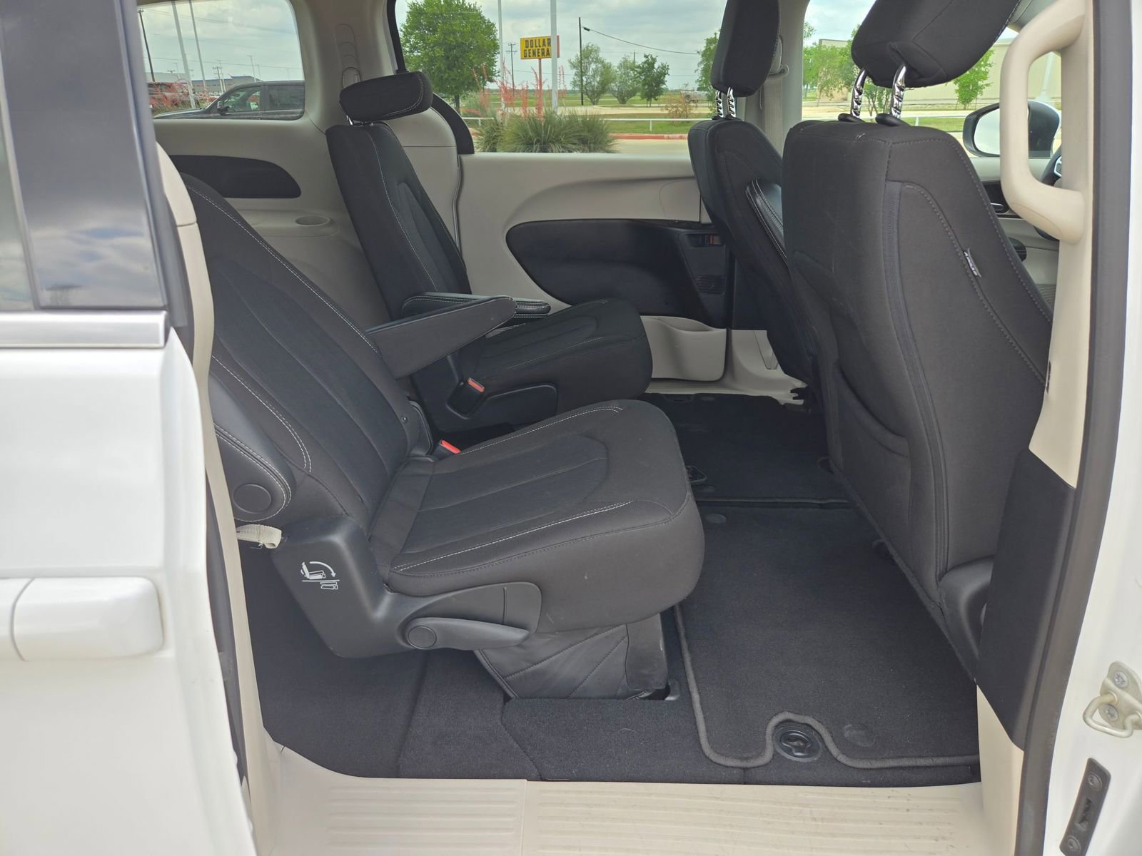 Certified 2023 Chrysler Voyager LX FWD image 23