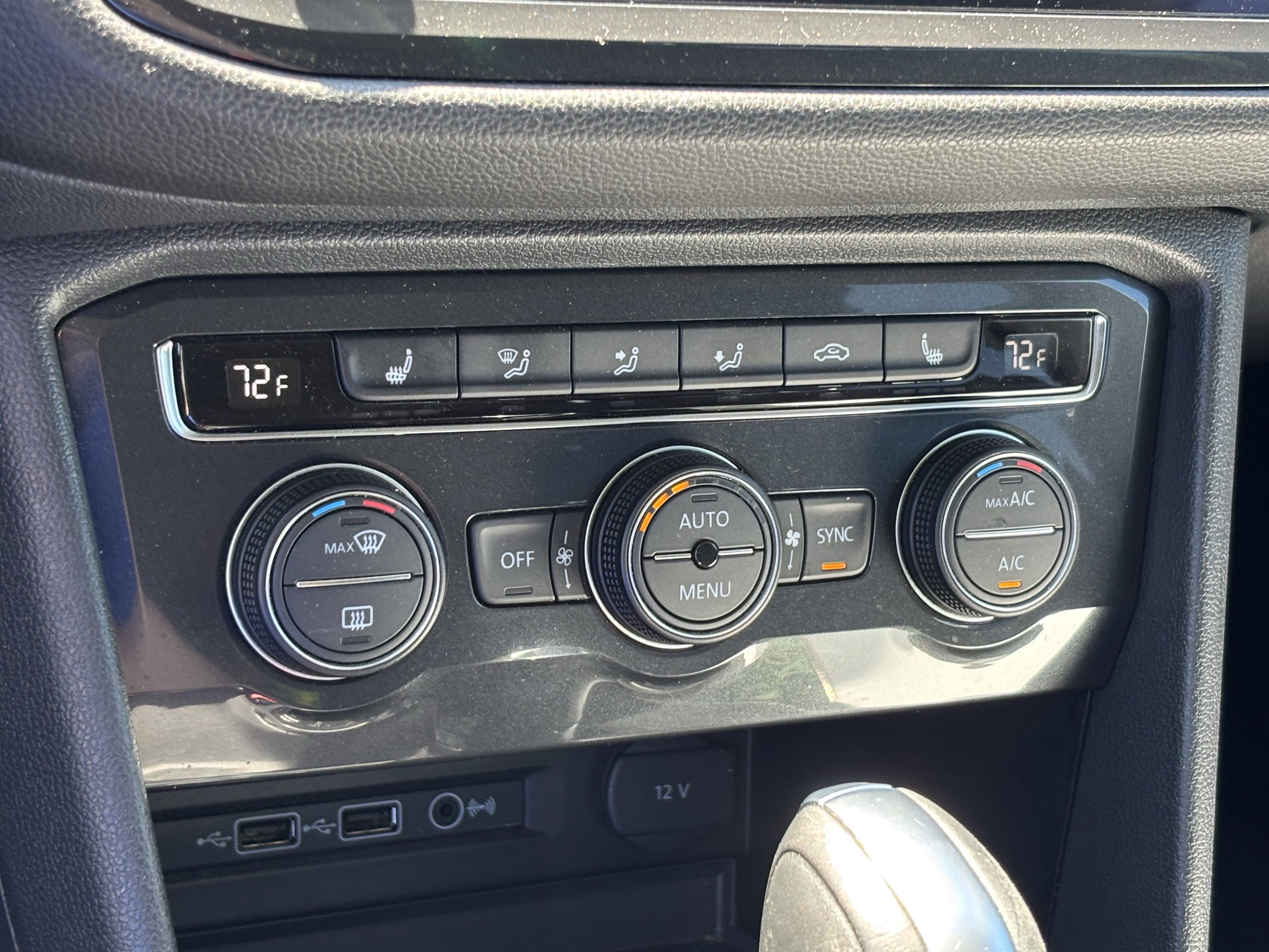 Used 2018 Volkswagen Tiguan SE FWD image 29