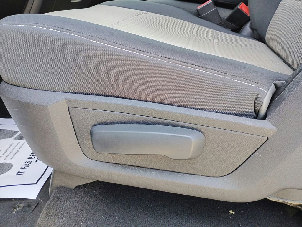 Used 2012 RAM 1500 Express RWD image 18