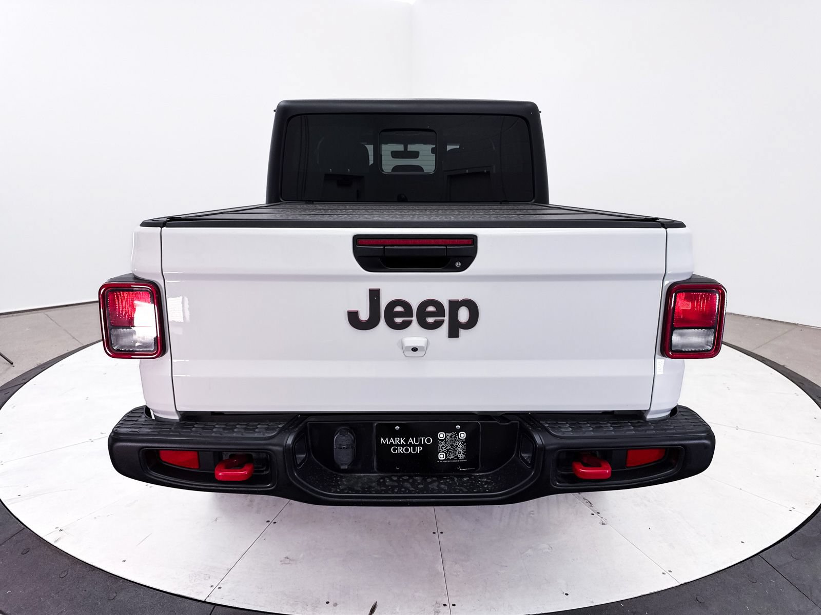 Used 2023 Jeep Gladiator Rubicon AWD/4WD image 17