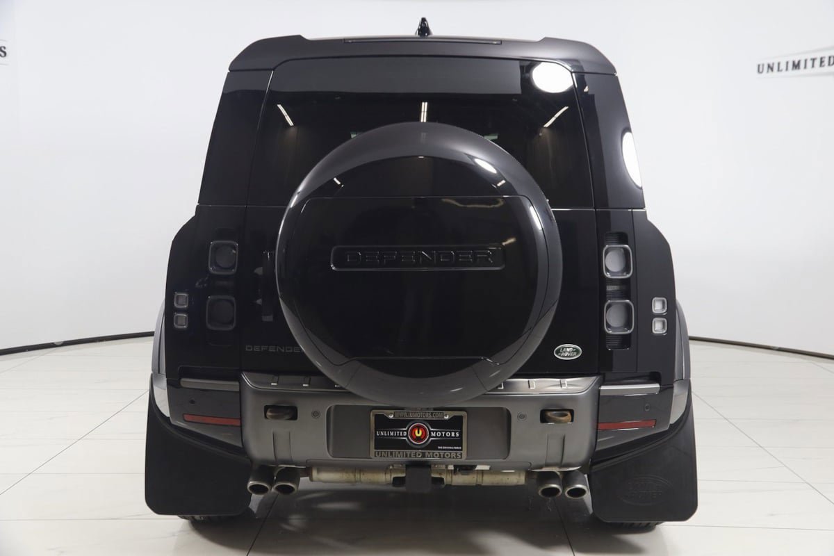 Used 2023 Land Rover Defender 110 V8 AWD/4WD image 45