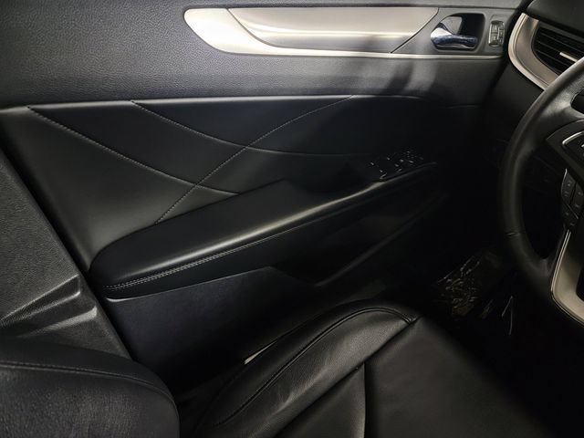 Used 2019 Lincoln MKC Premiere FWD image 30