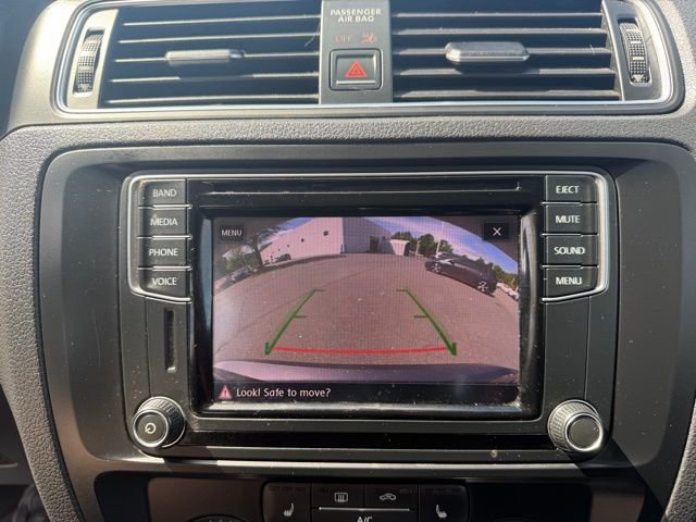 Used 2017 Volkswagen Jetta SE FWD image 23