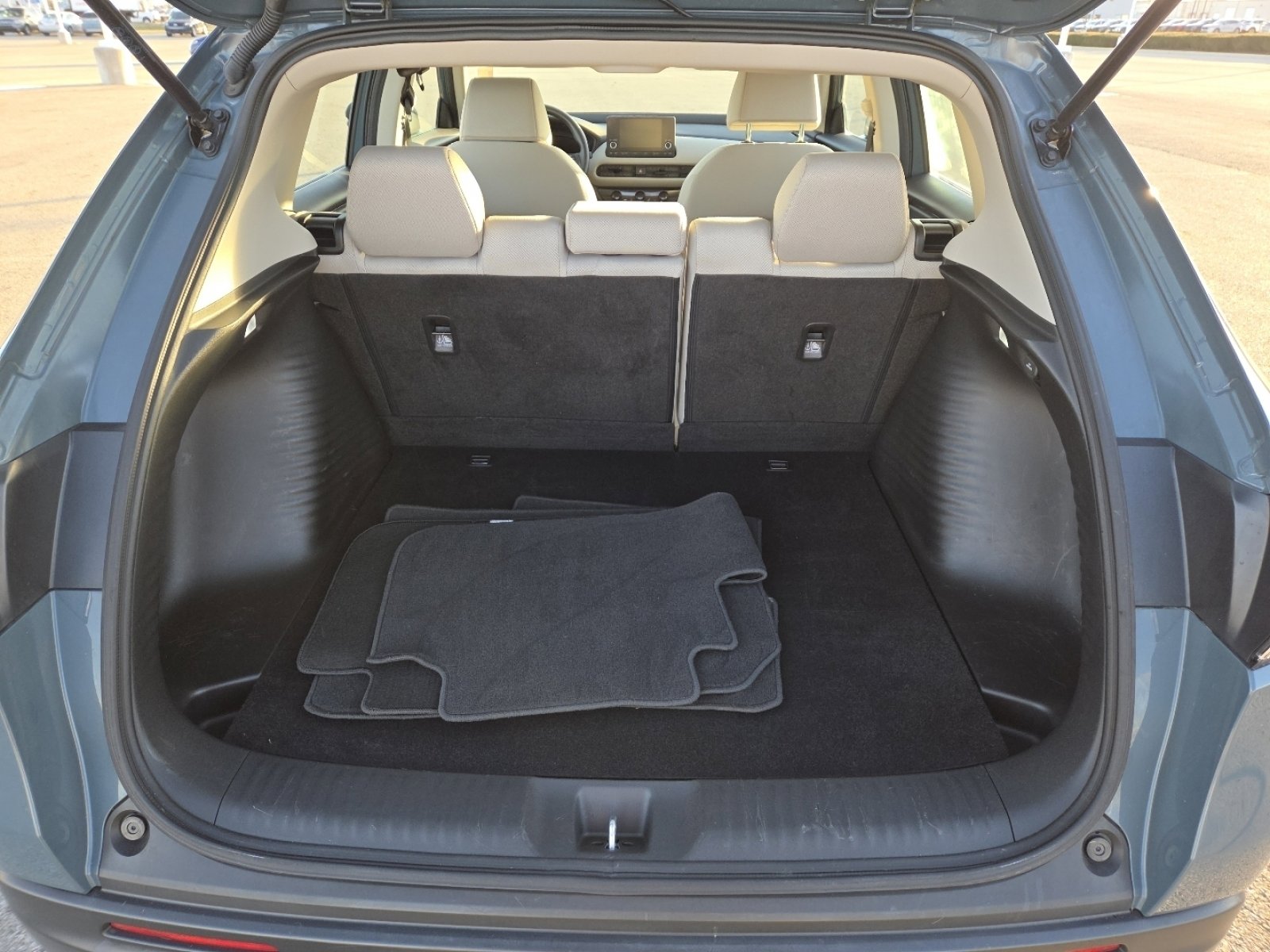 Used 2023 Honda HR-V LX image 18