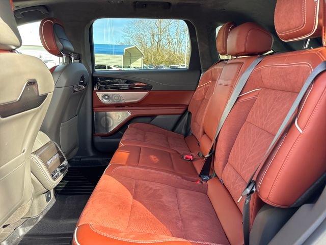 Used 2024 Lincoln Nautilus Black Label image 10