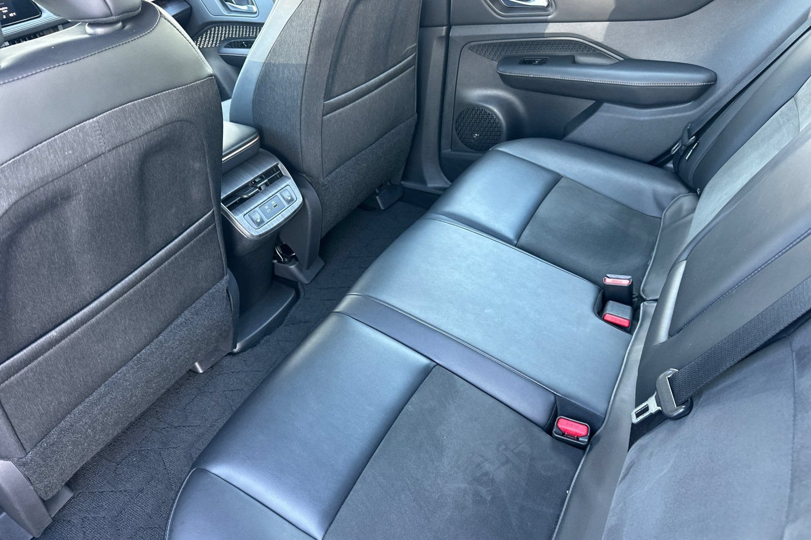 Certified 2023 Nissan Ariya FWD image 13