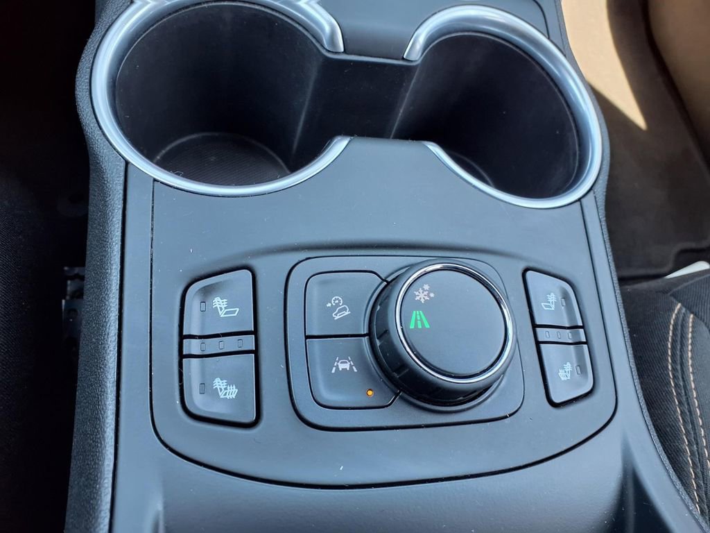 Used 2020 GMC Terrain SLE w/ Driver Convenience Package FWD image 10