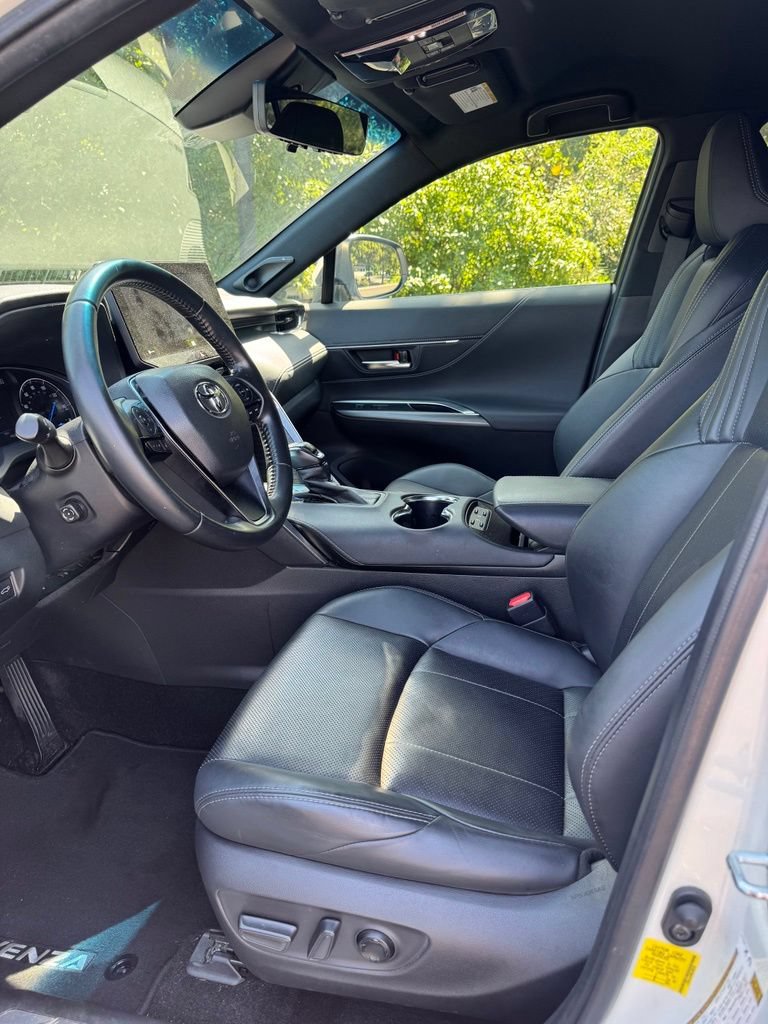 Used 2021 Toyota Venza Limited w/ Advanced Technology Package AWD/4WD image 8