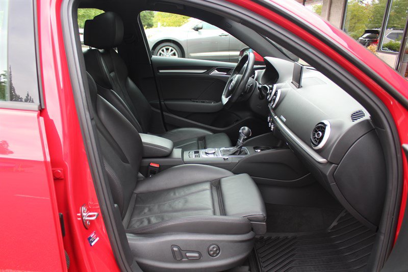 Used 2017 Audi A3 e-tron Premium w/ Sport Package FWD image 26