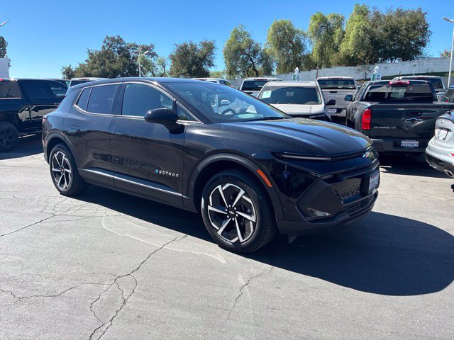 Certified 2025 Chevrolet Equinox EV LT FWD image 2