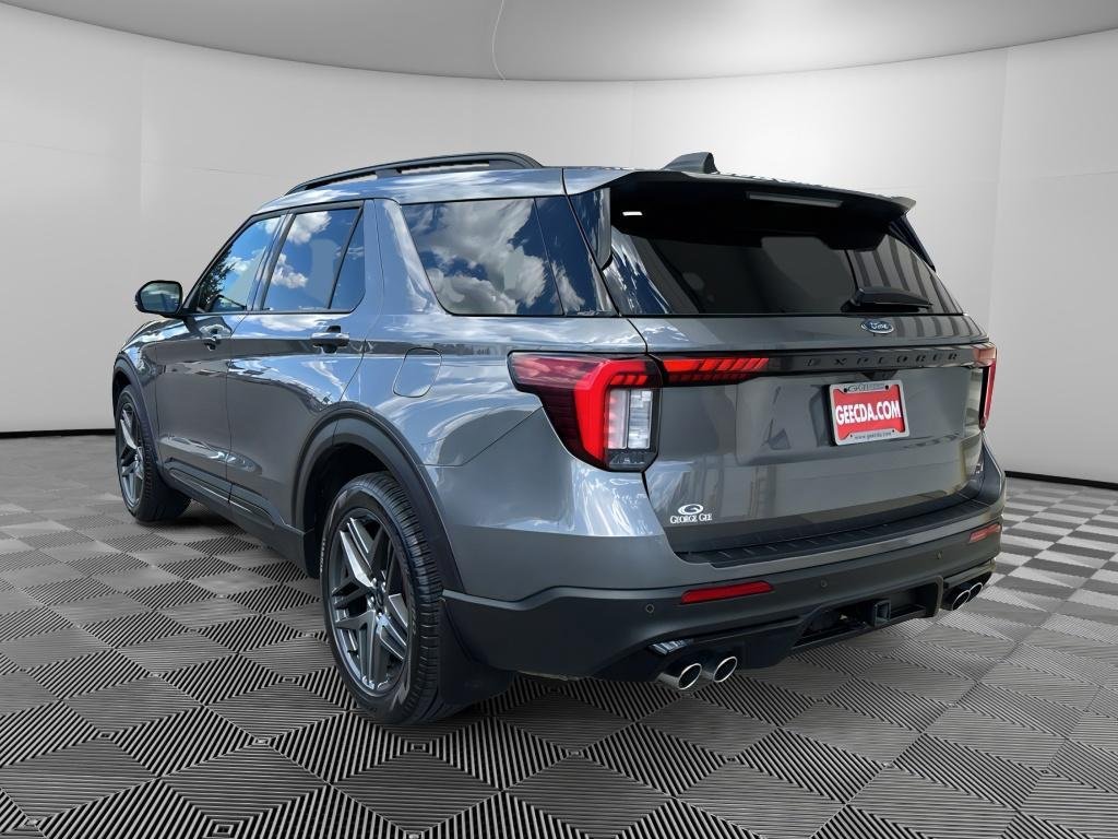 Used 2025 Ford Explorer ST AWD/4WD image 6