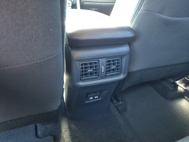 Used 2025 Toyota RAV4 XLE FWD image 16
