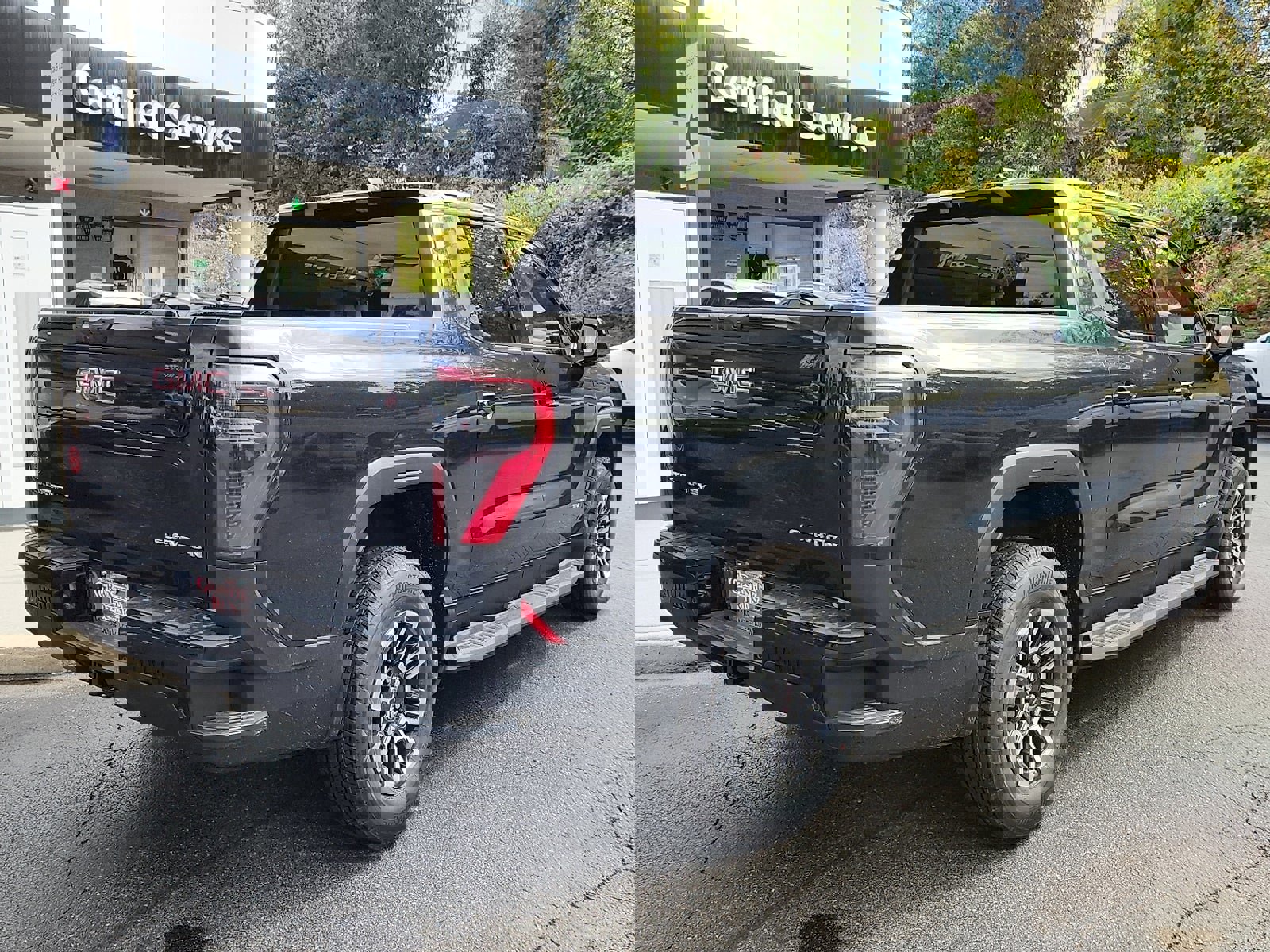 New 2026 GMC Sierra EV Elevation image 4