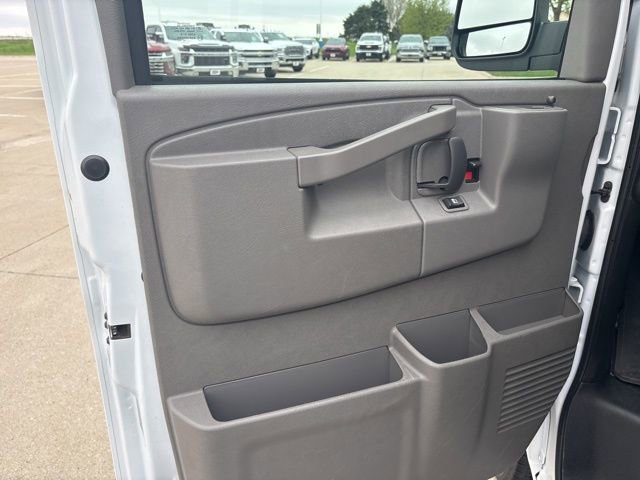 Certified 2025 Chevrolet Express 3500 LS RWD image 13