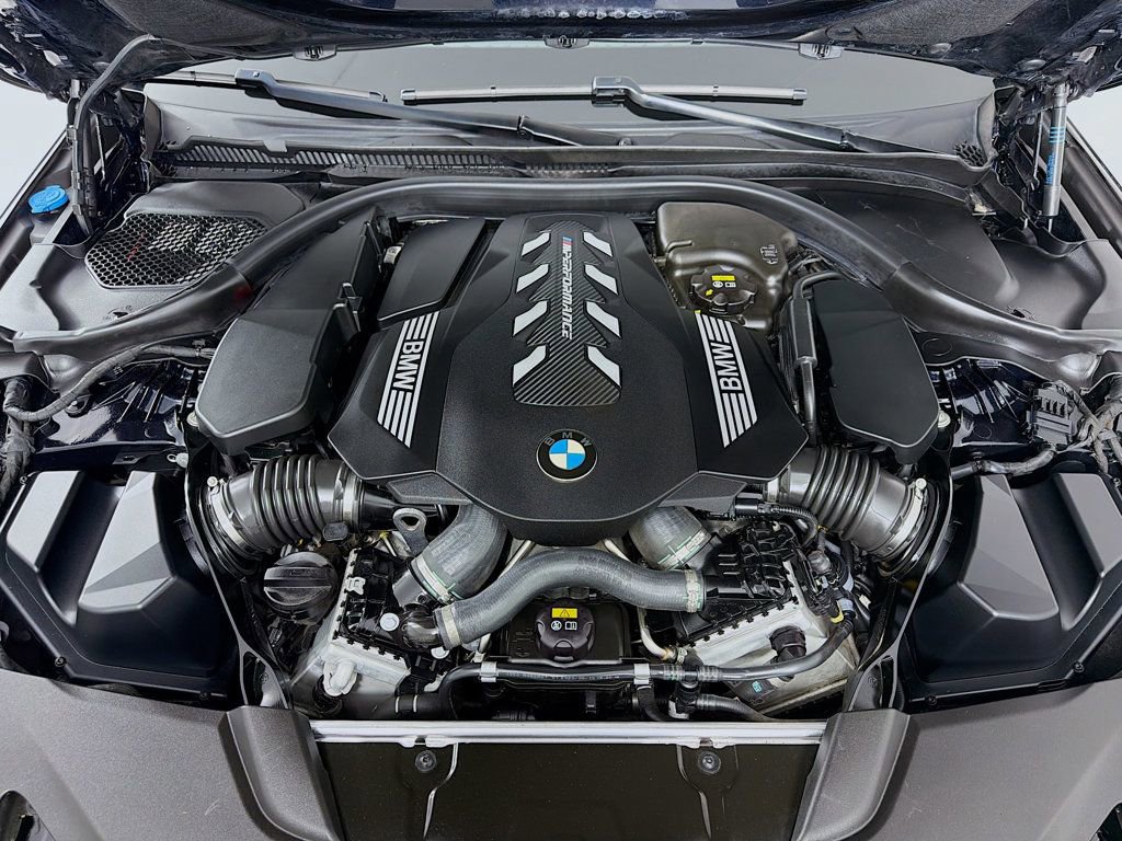 Used 2021 BMW M550i xDrive w/ Premium Package image 33