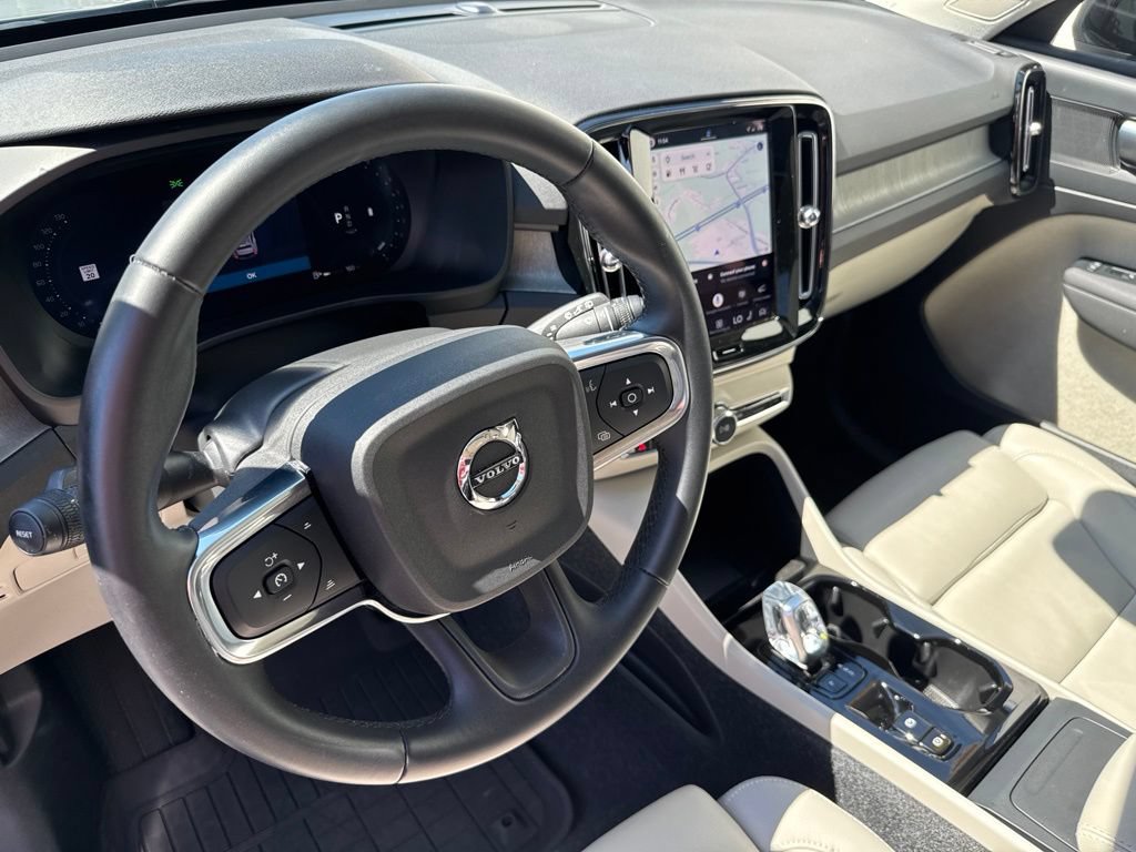 Used 2026 Volvo XC40 B5 Plus AWD/4WD image 21