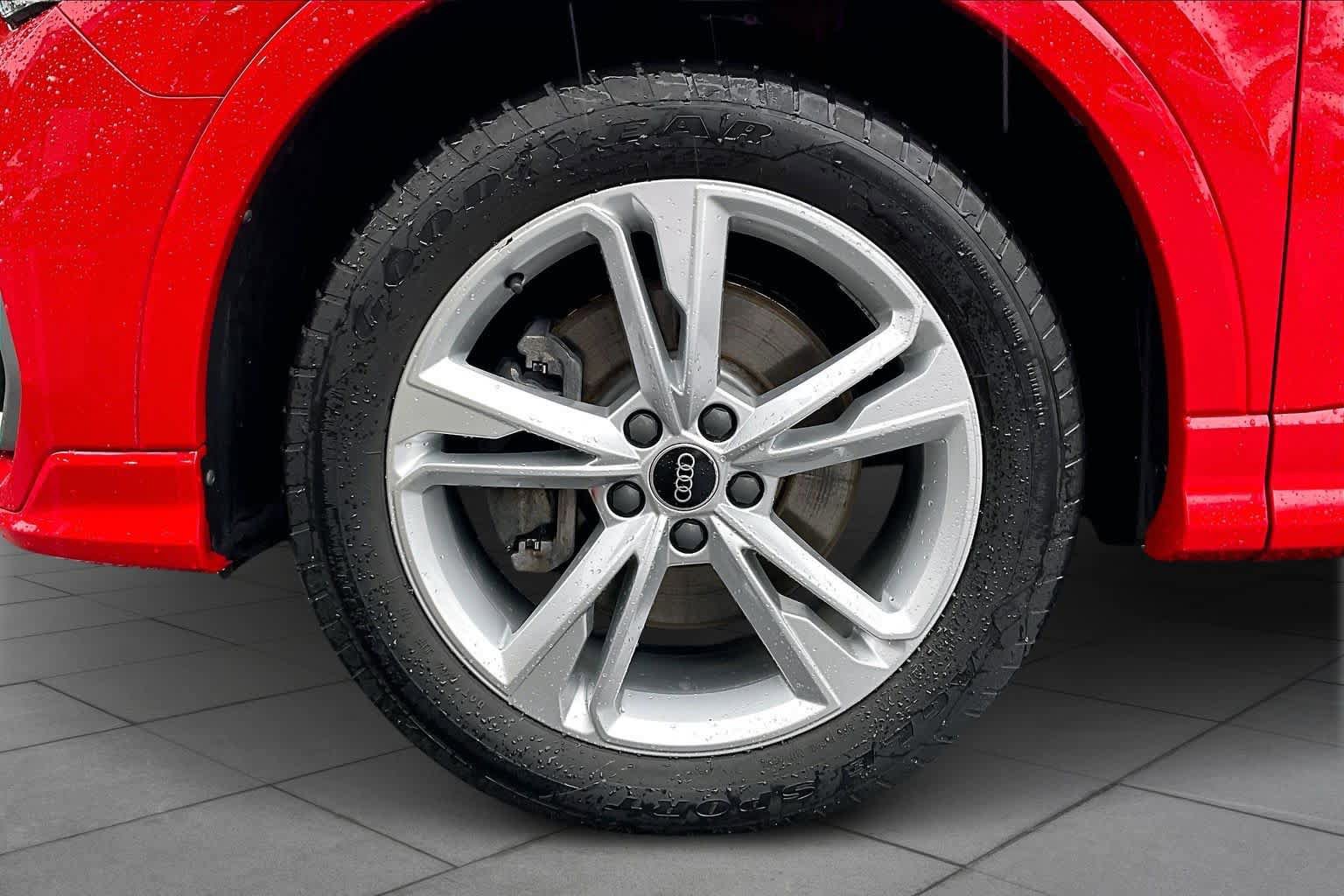 Used 2023 Audi Q3 2.0T Premium Plus w/ Premium Plus Package AWD/4WD image 11