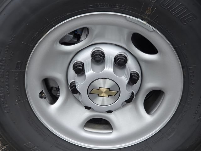 New 2026 Chevrolet Express 2500 w/ Driver Convenience Package RWD image 5
