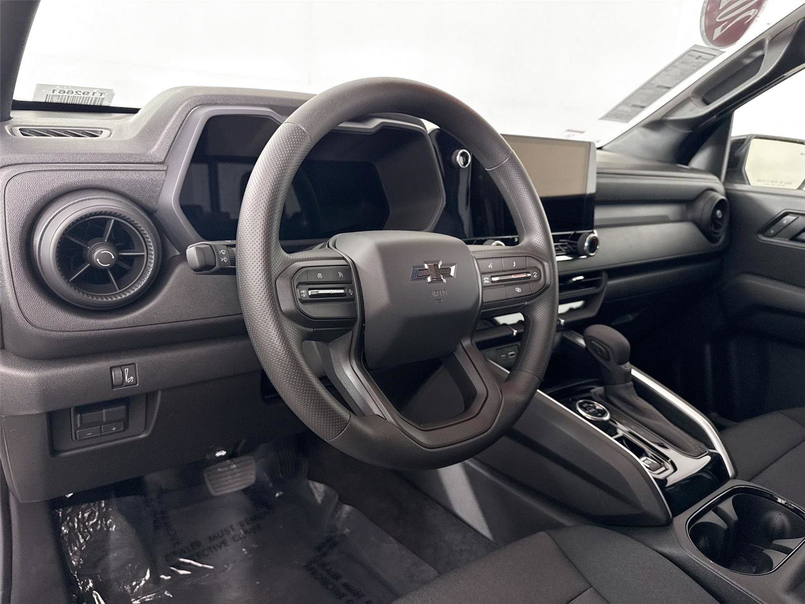 Used 2026 Chevrolet Colorado Trail Boss AWD/4WD image 4