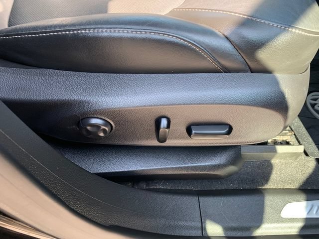Used 2017 Buick Envision Essence AWD/4WD image 12