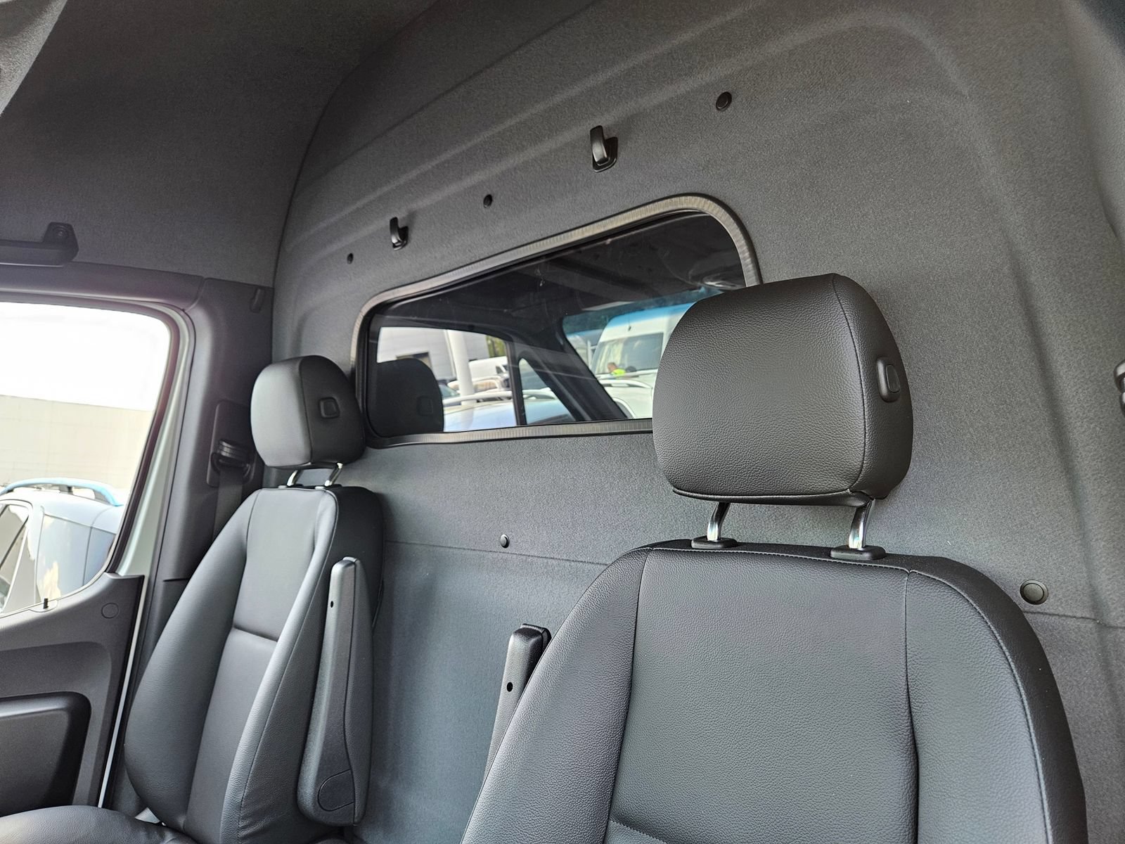 New 2024 Mercedes-Benz eSprinter 170 Cargo image 9